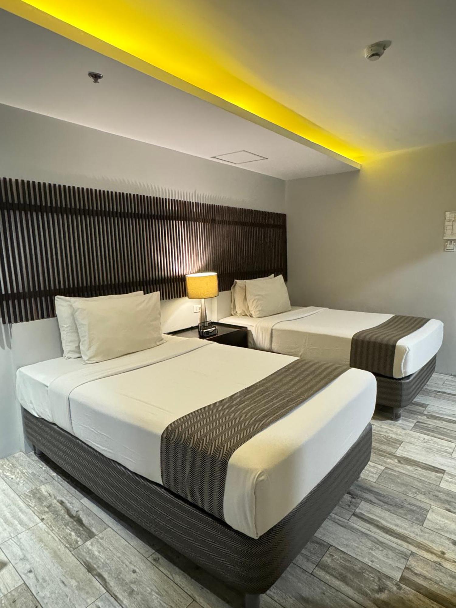 1A Express Hotel Cagayan de Oro Eksteriør billede